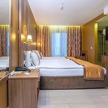Hotel Royal Capital Cekirge 3*